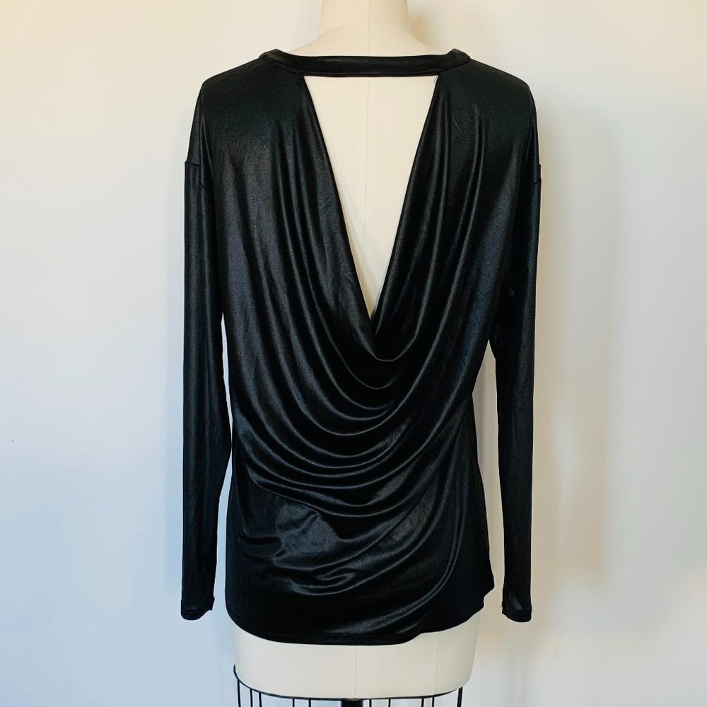 Hallogen open back top